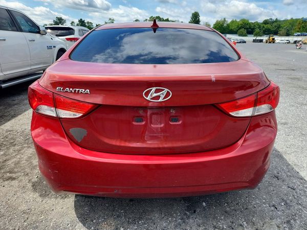 2012 HYUNDAI ELANTRA