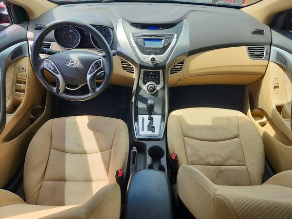 2012 HYUNDAI ELANTRA