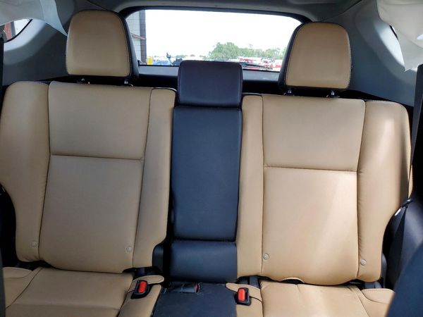 2017 TOYOTA RAV4 Ltd/SE Platinum