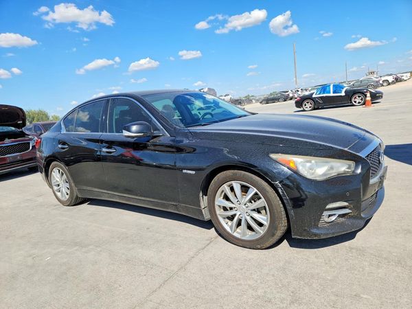 2014 INFINITI Q50 — Passenger 3/4