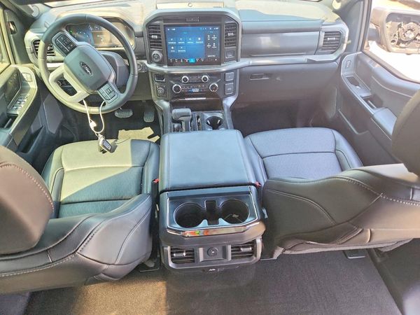 2025 FORD F150