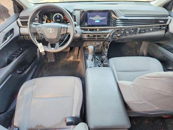 2025 TOYOTA CAMRY
