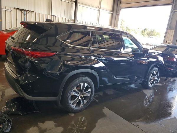 2022 TOYOTA HIGHLANDER