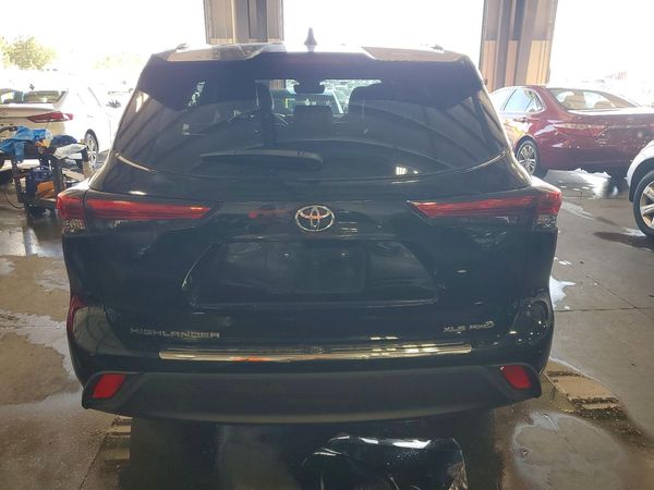 2022 TOYOTA HIGHLANDER