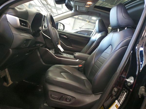 2022 TOYOTA HIGHLANDER