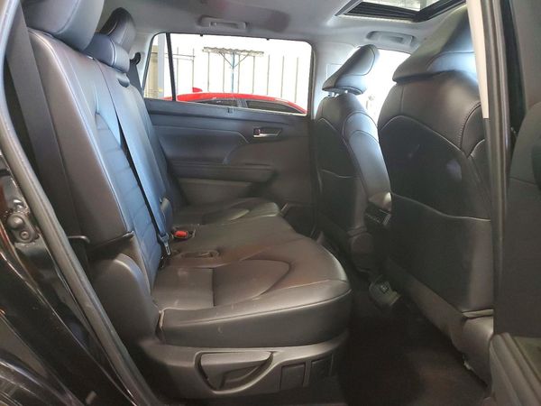 2022 TOYOTA HIGHLANDER