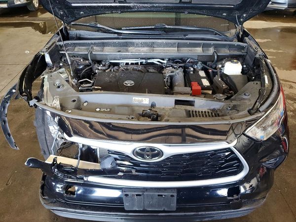 2022 TOYOTA HIGHLANDER