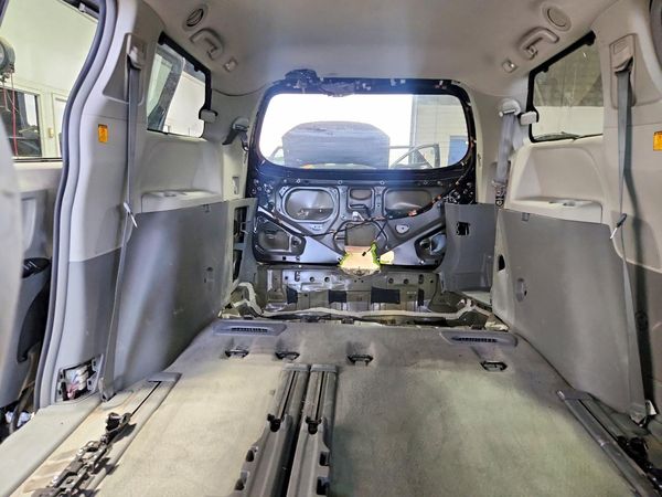 2013 TOYOTA SIENNA