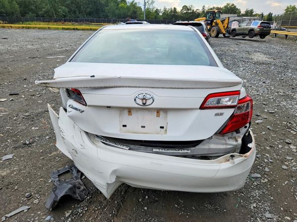 2014 TOYOTA CAMRY
