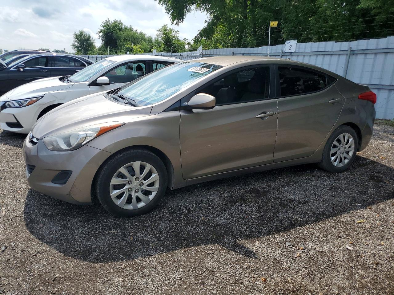 2013 HYUNDAI ELANTRA