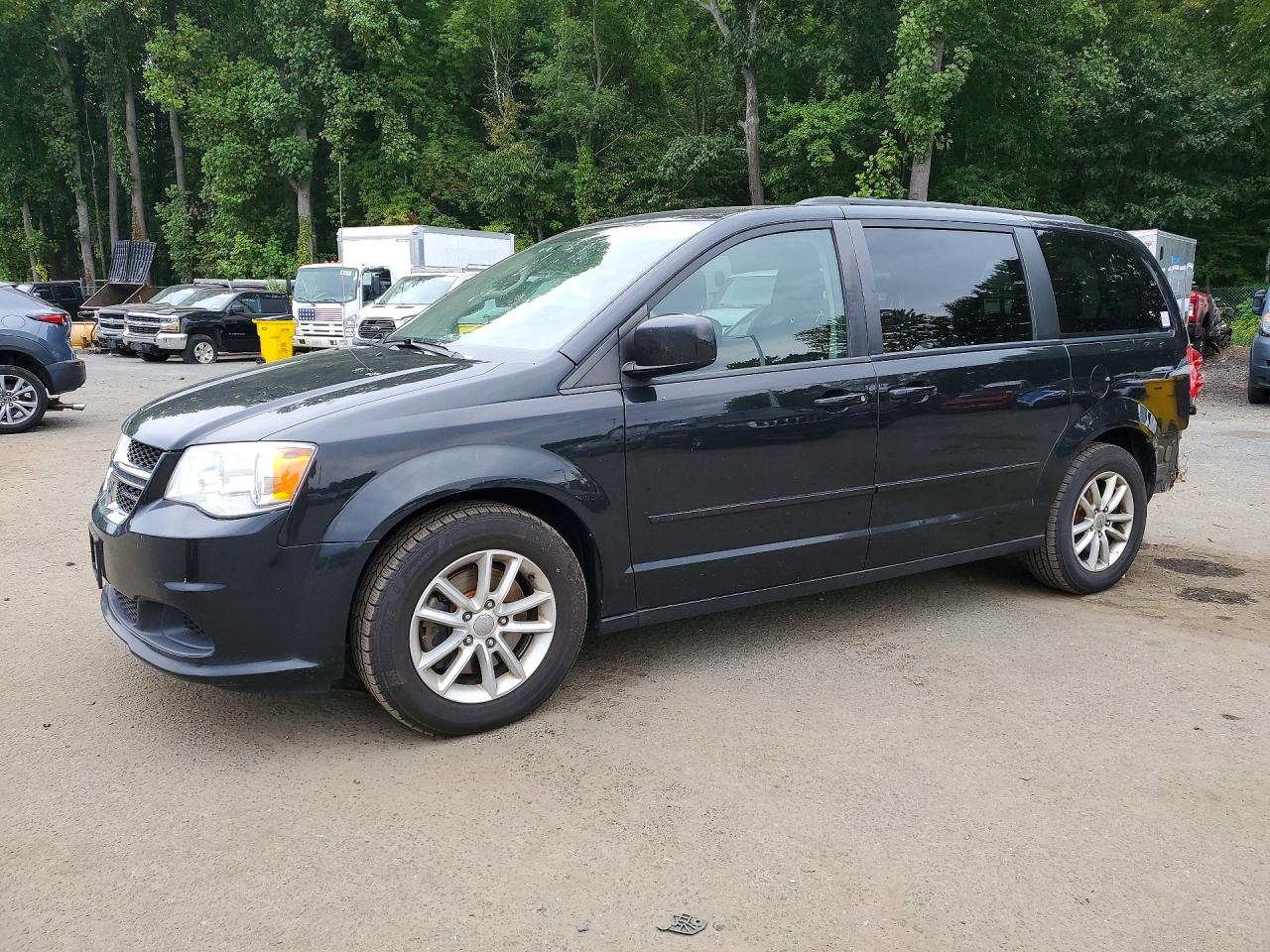 2013 DODGE GRAND CARAVAN SXT — Front 3/4