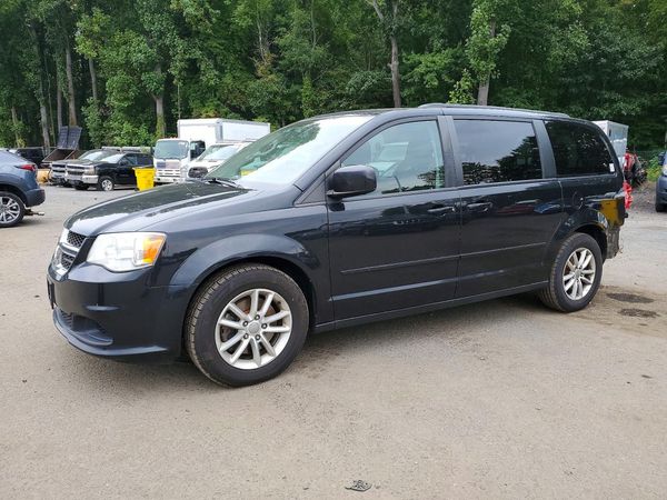 2013 DODGE GRAND CARAVAN — DSFA — Front 3/4