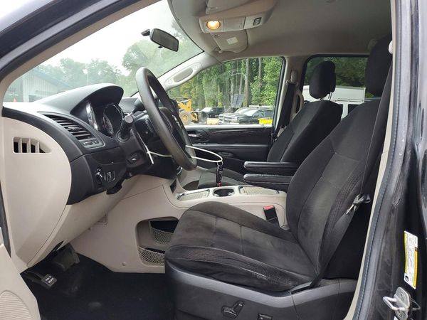 2013 DODGE GRAND CARAVAN SXT — DENT