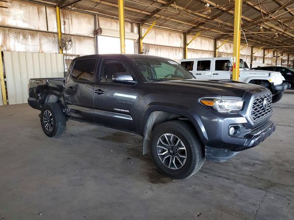 2022 TOYOTA TACOMA SR5