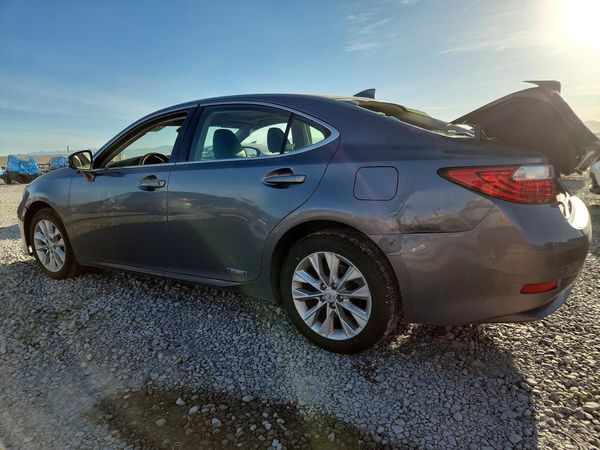 2015 LEXUS ES 300h