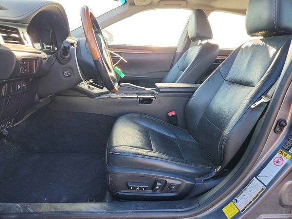 2015 LEXUS ES 300h