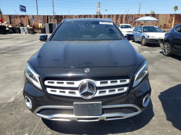 2020 MERCEDES-BENZ GLA