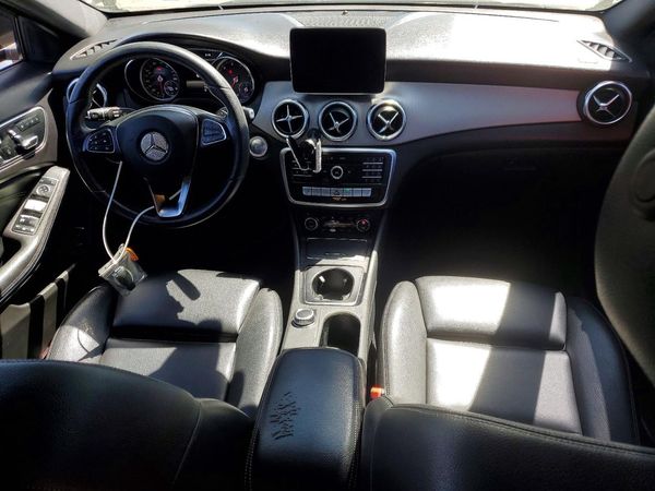 2020 MERCEDES-BENZ GLA