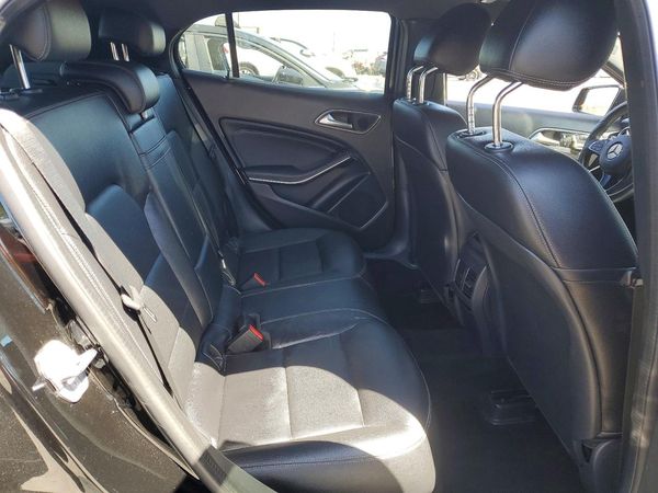 2020 MERCEDES-BENZ GLA