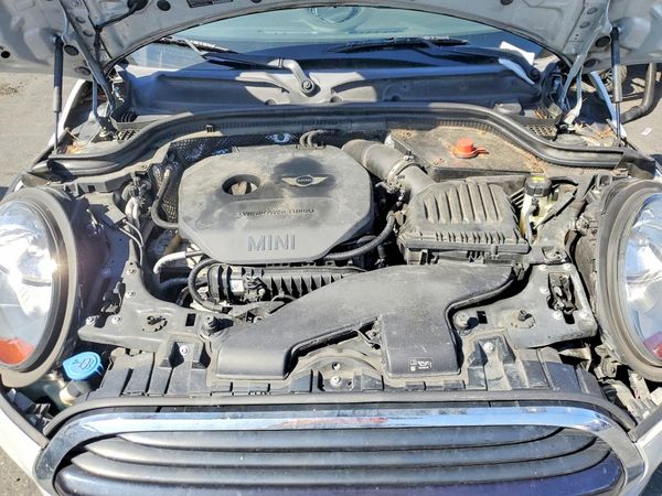2016 MINI COOPER — Engine bay