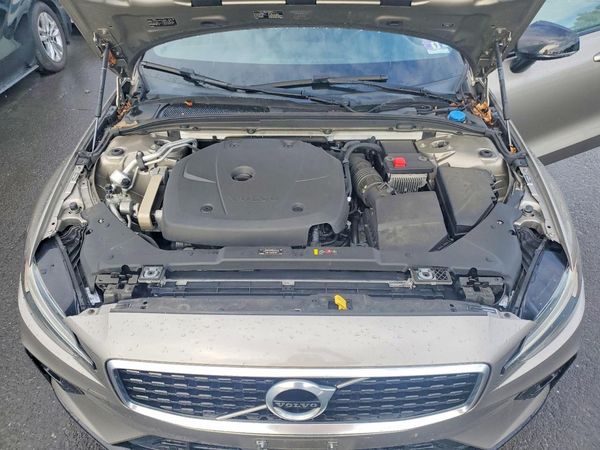 2019 VOLVO S60