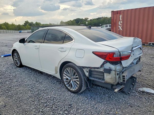2016 LEXUS ES