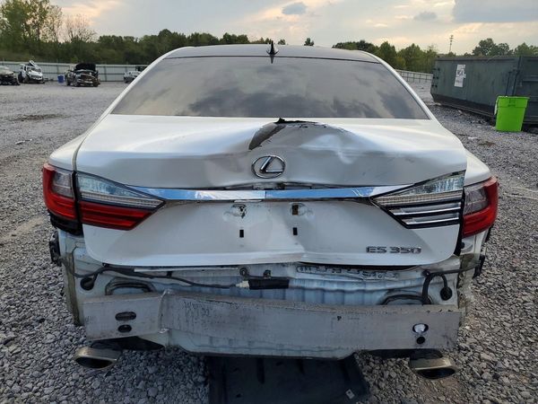 2016 LEXUS ES