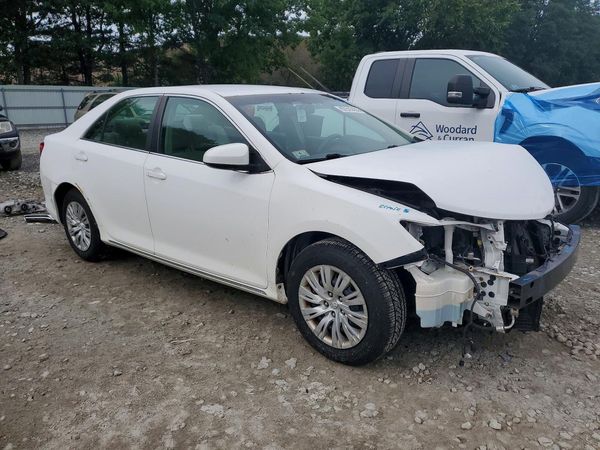 2012 TOYOTA CAMRY — Passenger 3/4