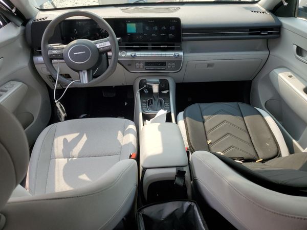 2024 HYUNDAI KONA SE