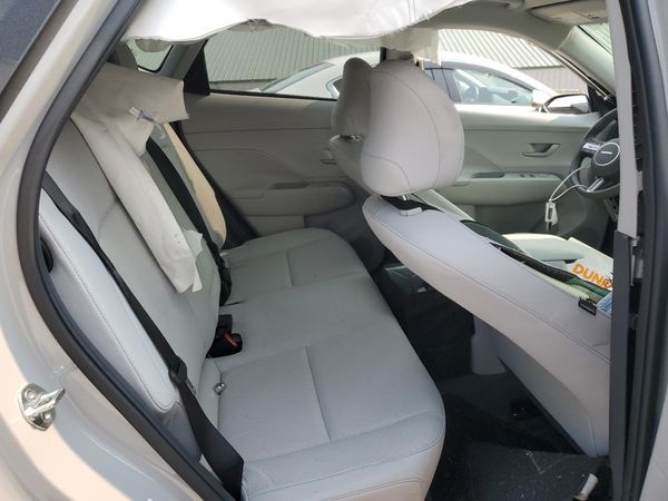 2024 HYUNDAI KONA SE