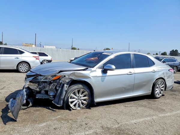 2019 TOYOTA CAMRY