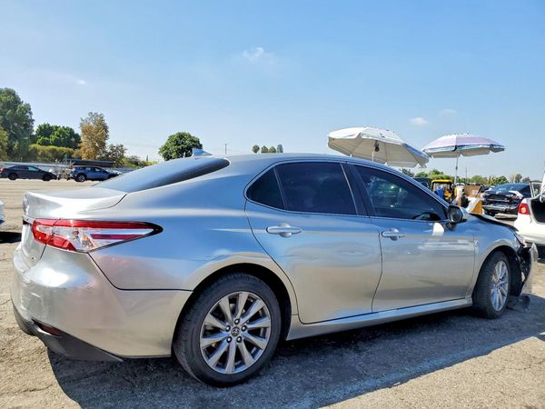 2019 TOYOTA CAMRY