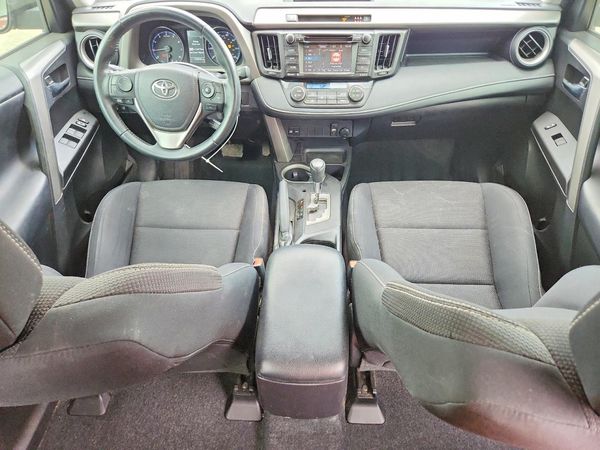 2017 TOYOTA RAV4 XLE