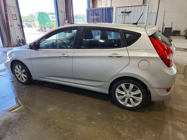 2012 HYUNDAI ACCENT GLS (Middle grade)