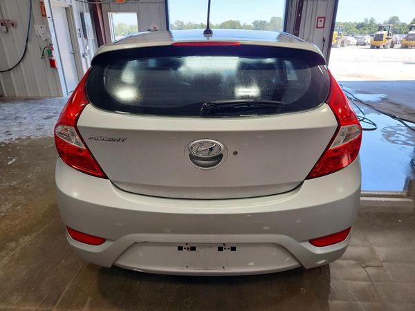 2012 HYUNDAI ACCENT GLS (Middle grade)