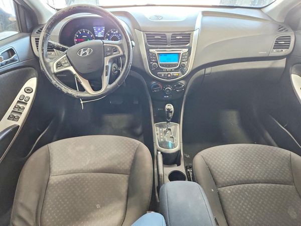2012 HYUNDAI ACCENT GLS (Middle grade)