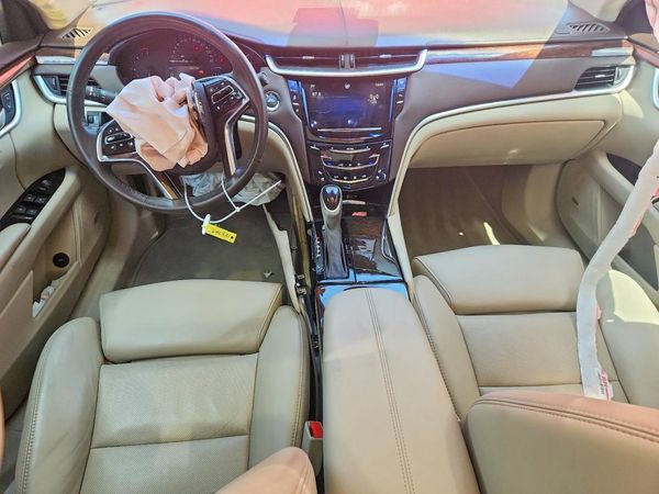 2013 CADILLAC XTS Luxury