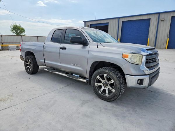 2014 TOYOTA TUNDRA SR5 — Passenger 3/4