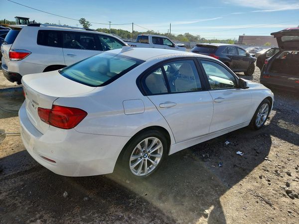 2016 BMW 320