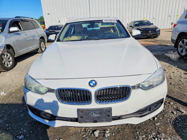 2016 BMW 320