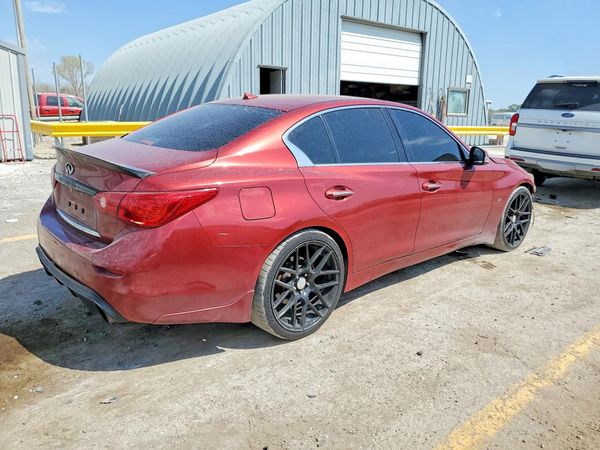 2015 INFINITI Q50