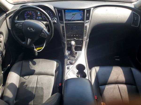 2015 INFINITI Q50