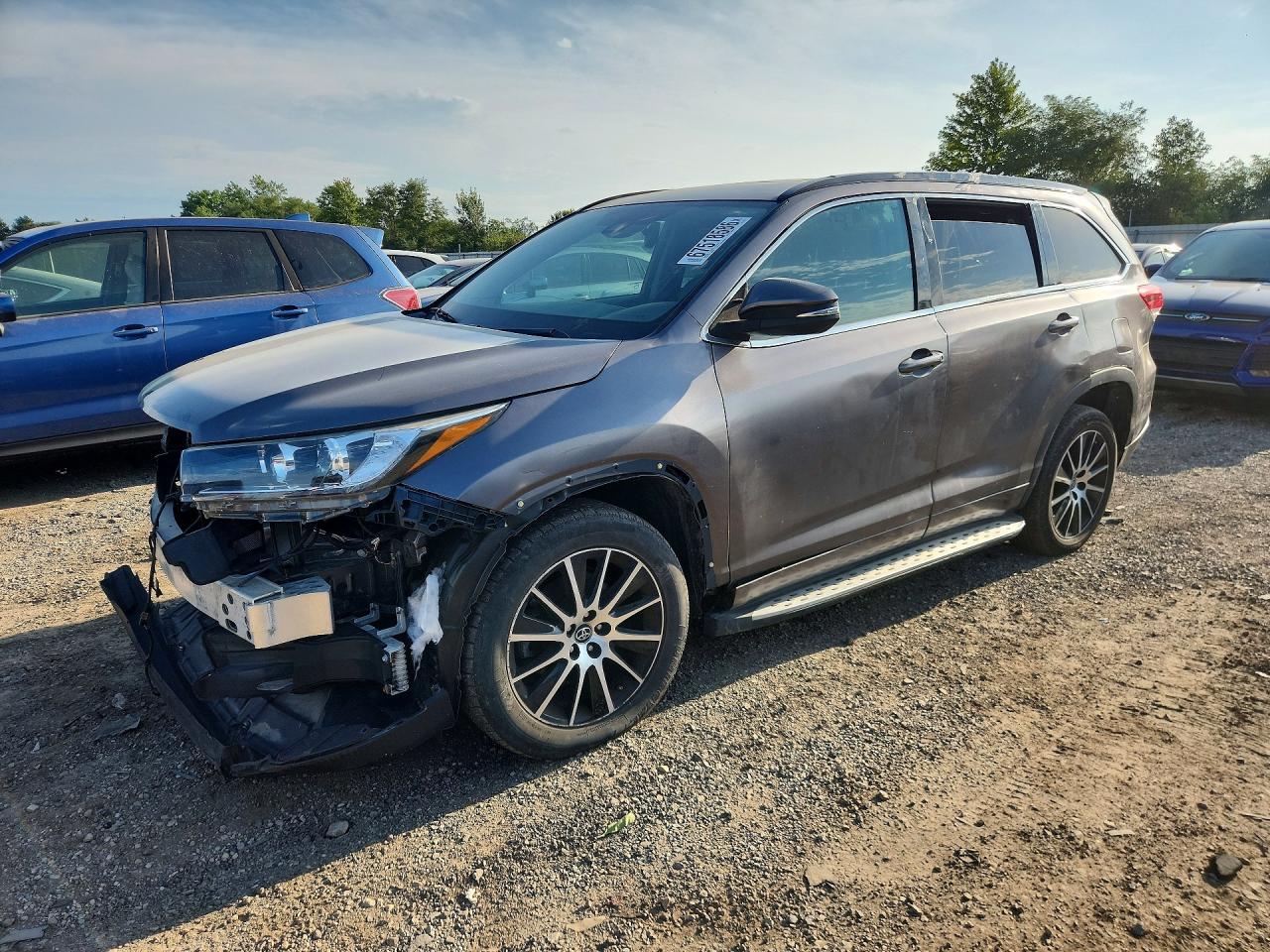2017 TOYOTA HIGHLANDER SE/XLE
