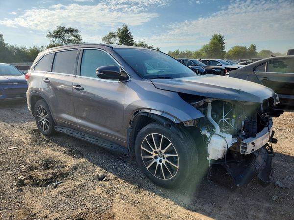 2017 TOYOTA HIGHLANDER SE/XLE