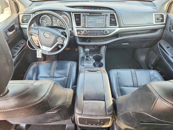 2017 TOYOTA HIGHLANDER SE/XLE