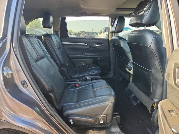 2017 TOYOTA HIGHLANDER SE/XLE