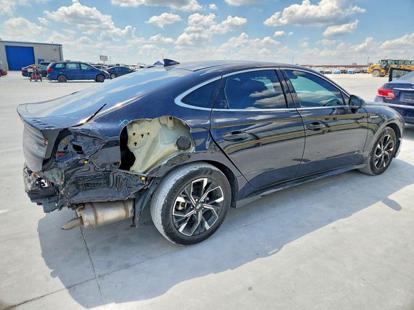 2025 HYUNDAI SONATA