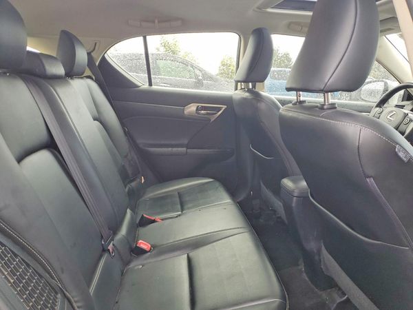 2014 LEXUS CT 200h
