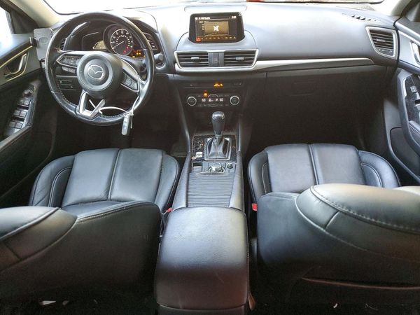 2018 MAZDA 3