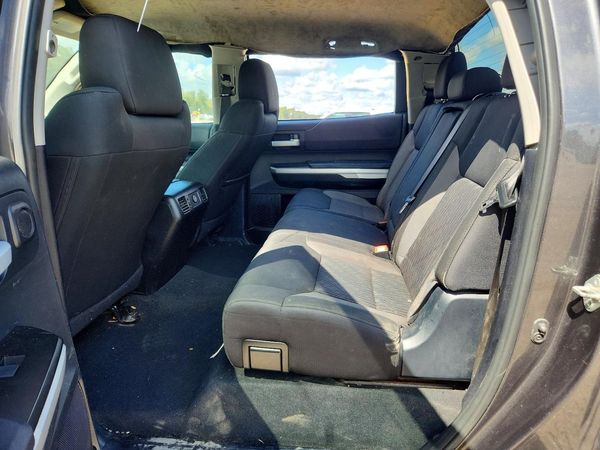 2015 TOYOTA TUNDRA SR5 Grade
